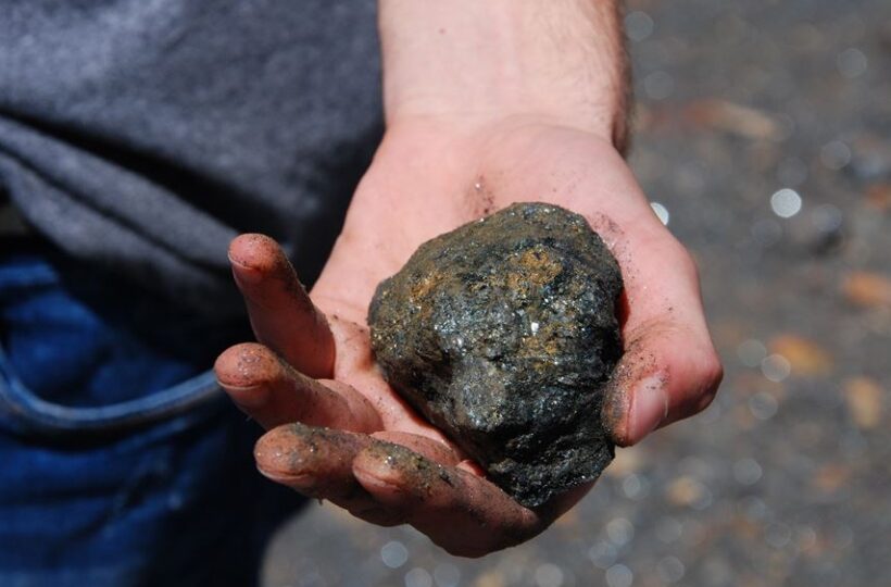 Geologia programma con studio rocce nelle miniere dell'Isola d'Elba
